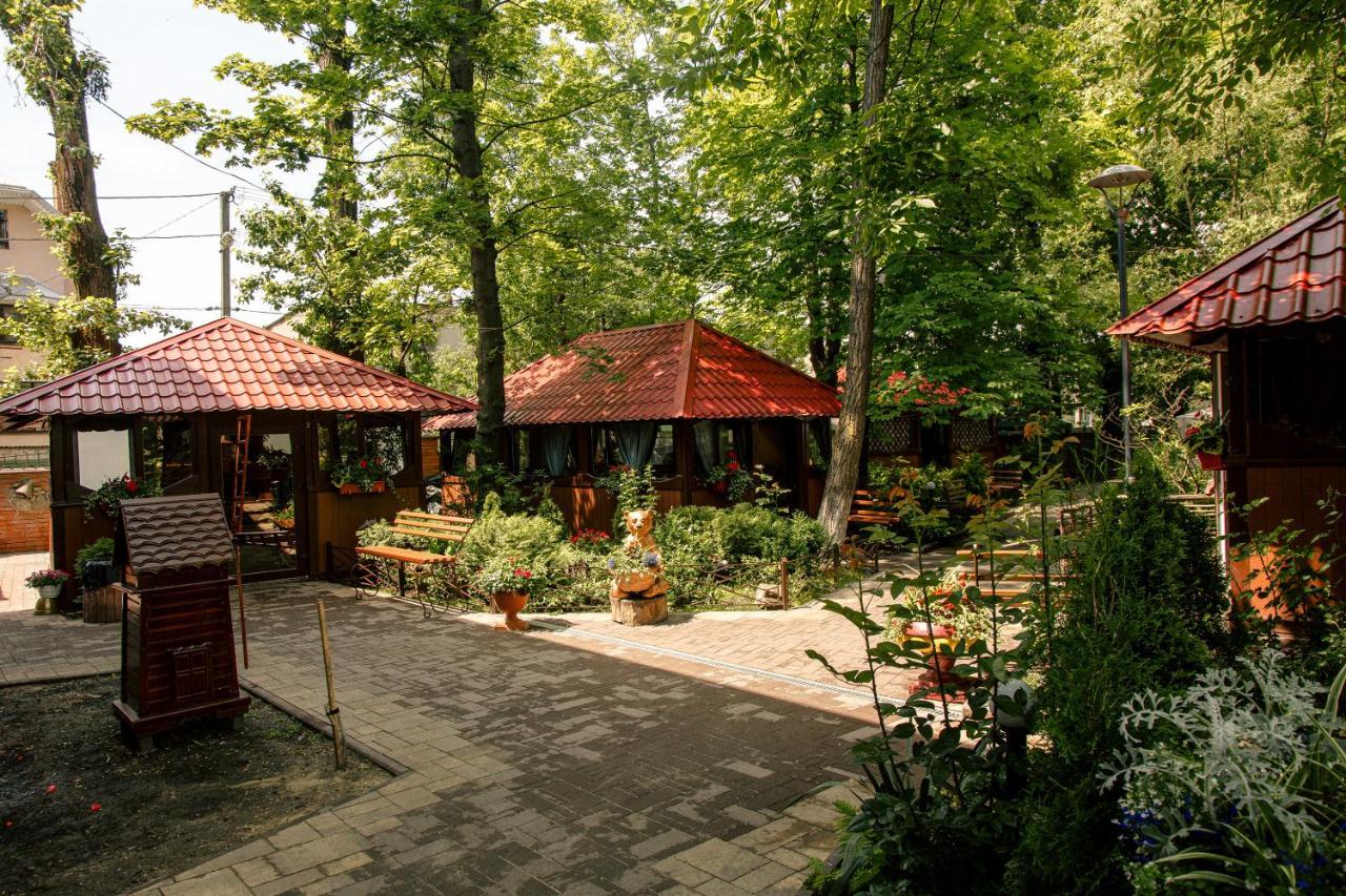 Near The Lake Lviv Exterior photo